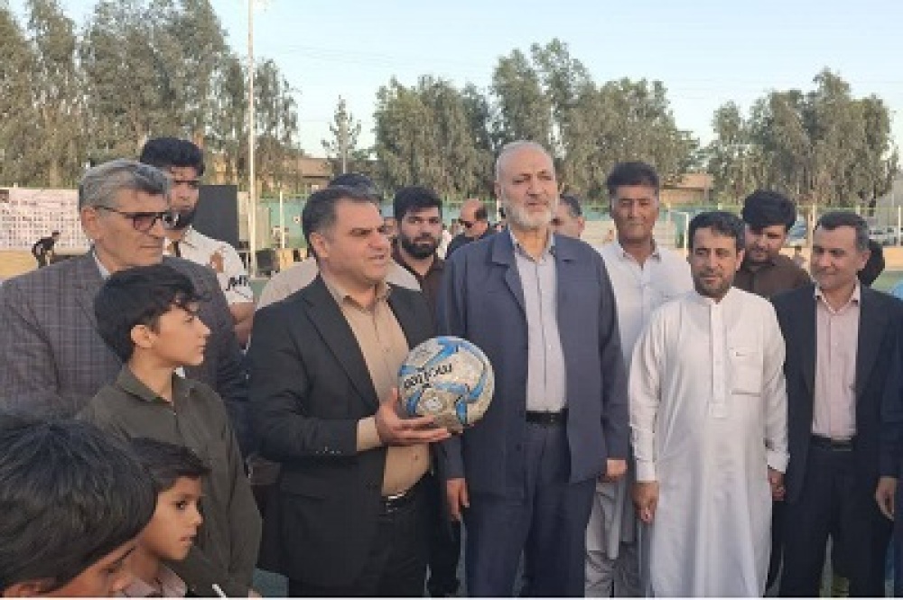 آغاز مسابقات فوتبال جام محلات حاشیه شهر زاهدان به یاد شهدای مدرسه شجره طیبه میناب و شهدای جنگ رمضان